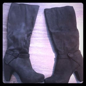 Size 11 Black suede knee high boots